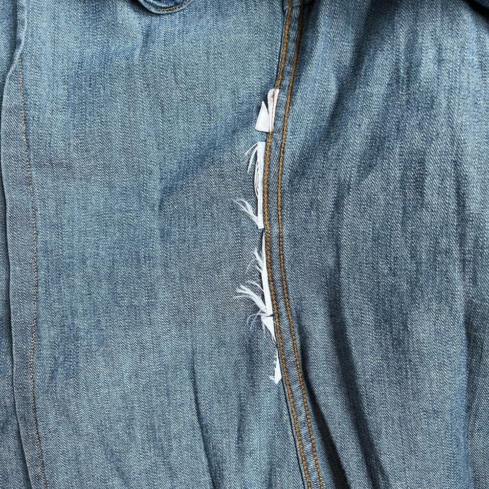 Levi’s Slim Western Denim Shirt with Pearl Snaps Size L - Picture 6 of 6